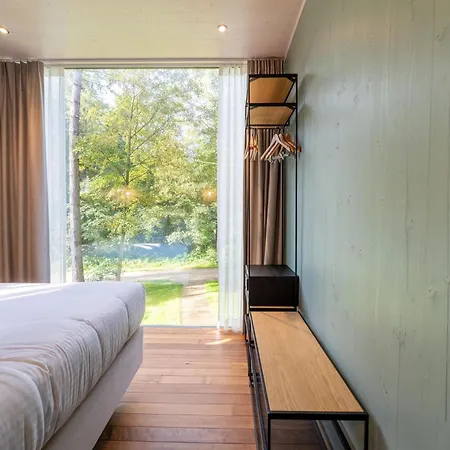 Modern Retreat With Rooftop Tatil Evi Antoing