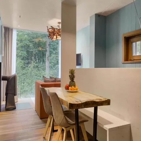 펜션 Modern Retreat With Rooftop