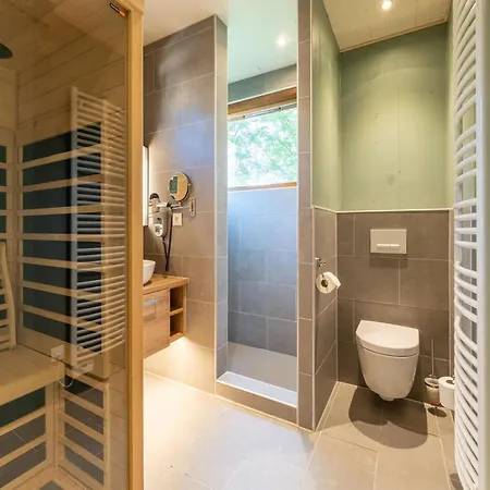 Modern Retreat With Rooftop Tatil Evi Antoing
