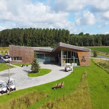 펜션 Modern Retreat With Rooftop